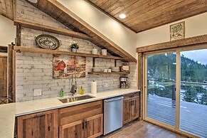 Cle Elum Lake Bunkhouse w/ Shared Hot Tub & Views!