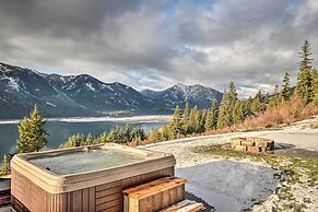 Cle Elum Lake Bunkhouse w/ Shared Hot Tub & Views!
