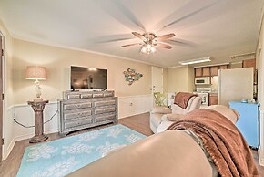 Rockport Bayfront Studio w/ Patio: 'casa Familia'