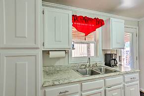 Cozy Black Hills Cabin w/ Deck ~ 3 Mi to Deadwood!