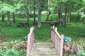 'honey House Cabin' - A Quiet Countryside Retreat!