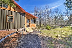 'honey House Cabin' - A Quiet Countryside Retreat!