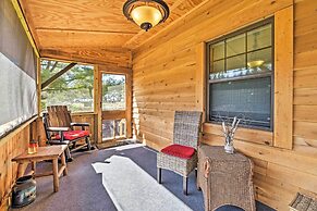 'honey House Cabin' - A Quiet Countryside Retreat!