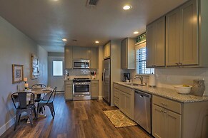 Cozy Home Blocks to Georgetown Square & SU!