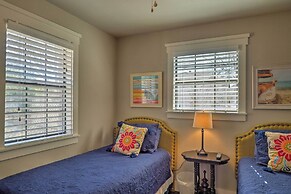 Cozy Home Blocks to Georgetown Square & SU!