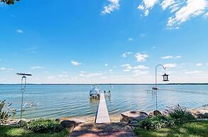 Spacious Edgerton Home w/ Private Beach & Views!