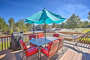 Pet-friendly Townhome w/ Hot Tub in Redmond!