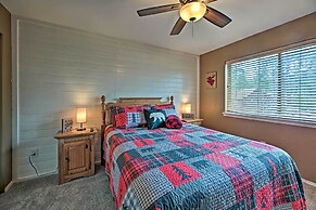 Beautiful Cabin w/ Deck Near Woodland Lake Park!