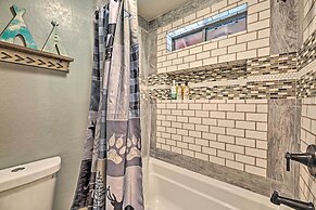 Beautiful Cabin w/ Deck Near Woodland Lake Park!