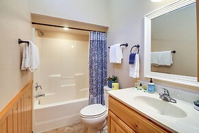 Rustic Bandon Log Cabin on 5 Acres of Woodlands!