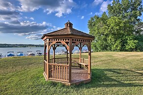 Interlaken Villa w/ Patio, Steps to Ridge Resort!