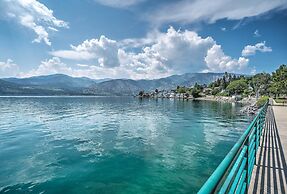 Lake Chelan Resort Condo: Pool & Hot Tub Access!