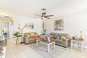 Jensen Beach Home: Walk to Beach Access!