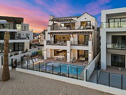 The Beach Front Max 14 Bedroom Home