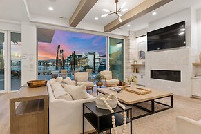 The Beach Front Max 14 Bedroom Home