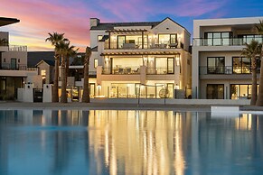 The Beach Front Max 14 Bedroom Home