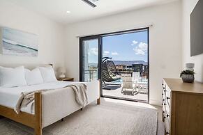 The Beach Front Max 14 Bedroom Home