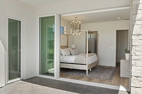 The Beach Front Max 14 Bedroom Home