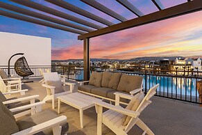 The Beach Front Max 14 Bedroom Home