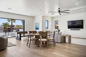 The Beach Front Max 14 Bedroom Home