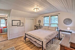 Country-chic Cotter Home w/ Outdoor Living Space!