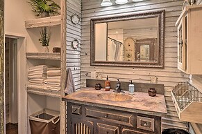 Country-chic Cotter Home w/ Outdoor Living Space!