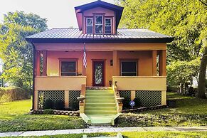 Country-chic Cotter Home w/ Outdoor Living Space!