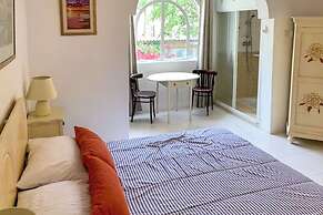 Marina View - Typical sea Front Cospicua