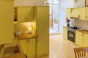 Marina View - Typical sea Front Cospicua