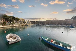 Marina View - Typical sea Front Cospicua