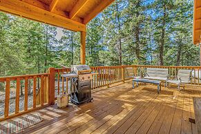 Peaceful & Private Cloudcroft Cabin With Deck!