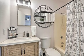 Renovated Cottage w/ Fire Pit in Munds Park!
