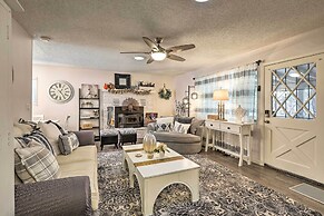 Renovated Cottage w/ Fire Pit in Munds Park!