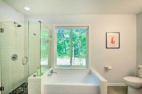 Quaint Charlottesville Home < 10 Mi to Dtwn!