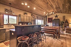 Cripple Creek Mountain Getaway w/ Hot Tub & Views!