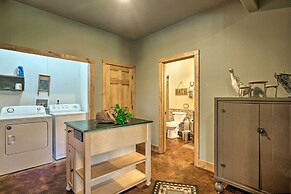 Cripple Creek Mountain Getaway w/ Hot Tub & Views!