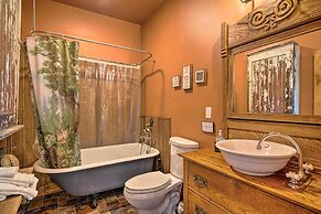Cripple Creek Mountain Getaway w/ Hot Tub & Views!