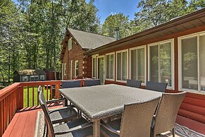 Pocono Mountains Cabin w/ Patio, Near Hiking!