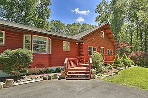 Dog-friendly Pocono Mtns Cabin w/ Deck Near Hiking