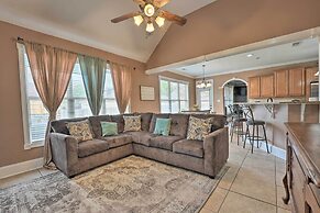 Cordova Home w/ Pool Table, 17 Mi to Memphis Zoo!