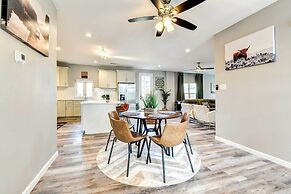 Arlington Home w/ Yard: 2 Mi to At&t Stadium!