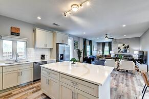 Arlington Home w/ Yard: 2 Mi to At&t Stadium!