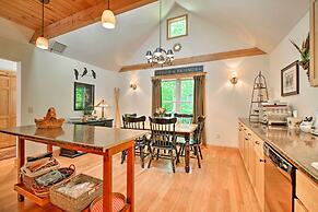 Waterfront Great Pond Cottage w/ Hot Tub & Deck!
