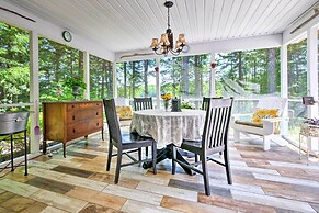 Waterfront Great Pond Cottage w/ Hot Tub & Deck!