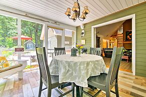 Waterfront Great Pond Cottage w/ Hot Tub & Deck!