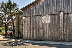 2 Mi to Riverwalk: Palmetto Gem w/ Fire Pit & BBQ