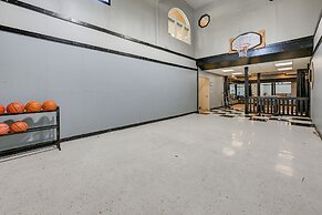 Large Home w/ Indoor Basketball Court + Game Room!