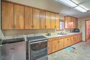Spacious House w/ Wraparound Deck + Mtn Views!