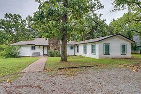 Updated Afton Cottage w/ Dock & Lake Access!