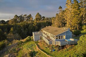 'pacific Coast House' w/ Private Hot Tub!